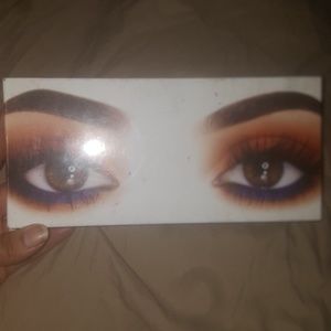 Kylie royal peach pallete